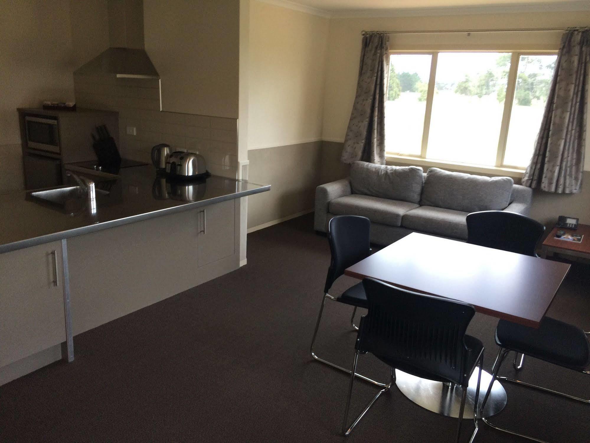 Bruce Pulman Lodge Papakura Ngoại thất bức ảnh