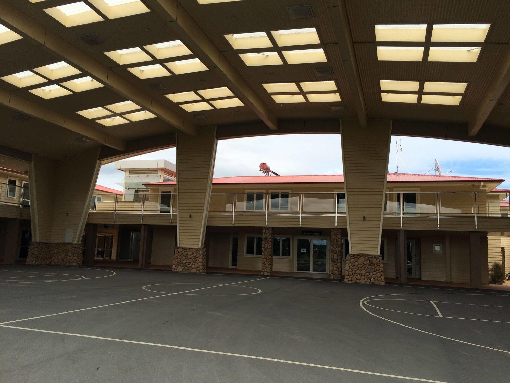 Bruce Pulman Lodge Papakura Ngoại thất bức ảnh