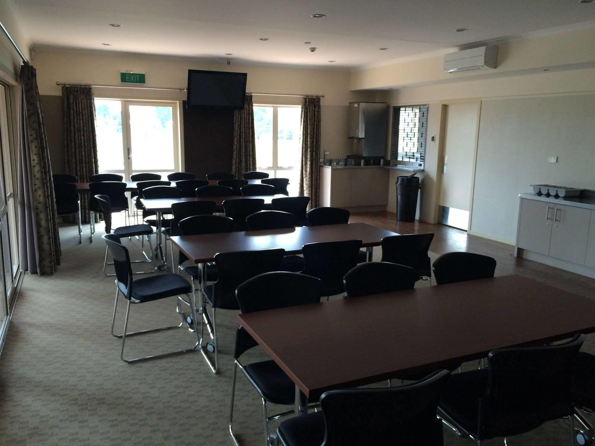 Bruce Pulman Lodge Papakura Ngoại thất bức ảnh